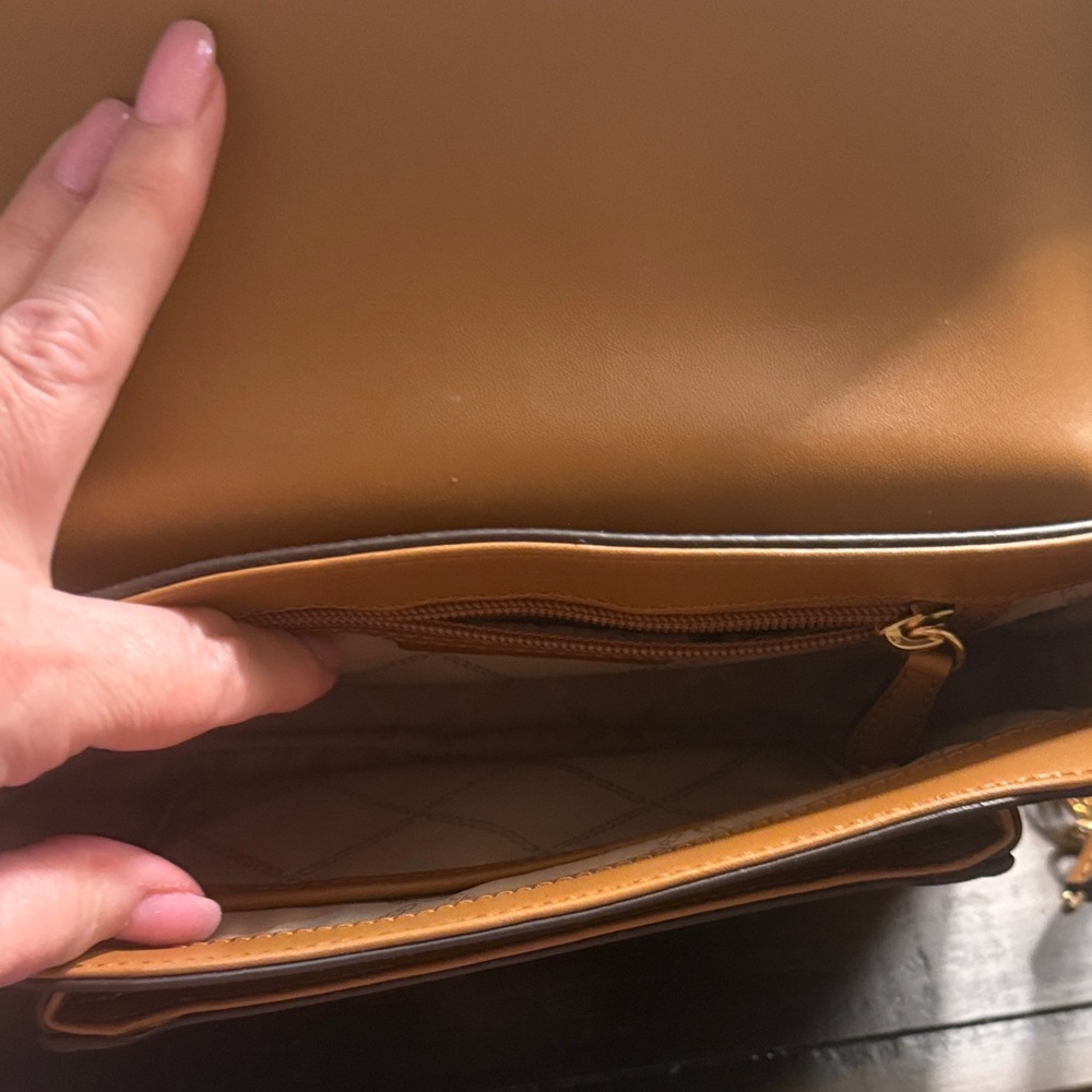 Michael Kors Bradshaw Brown Crossbody Bag - Picture 10 of 10